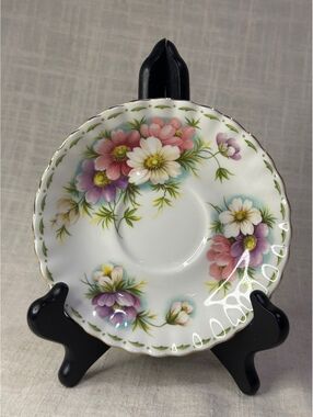 Royal Albert Bone China October Cosmos Flower of the Month Series Saucer